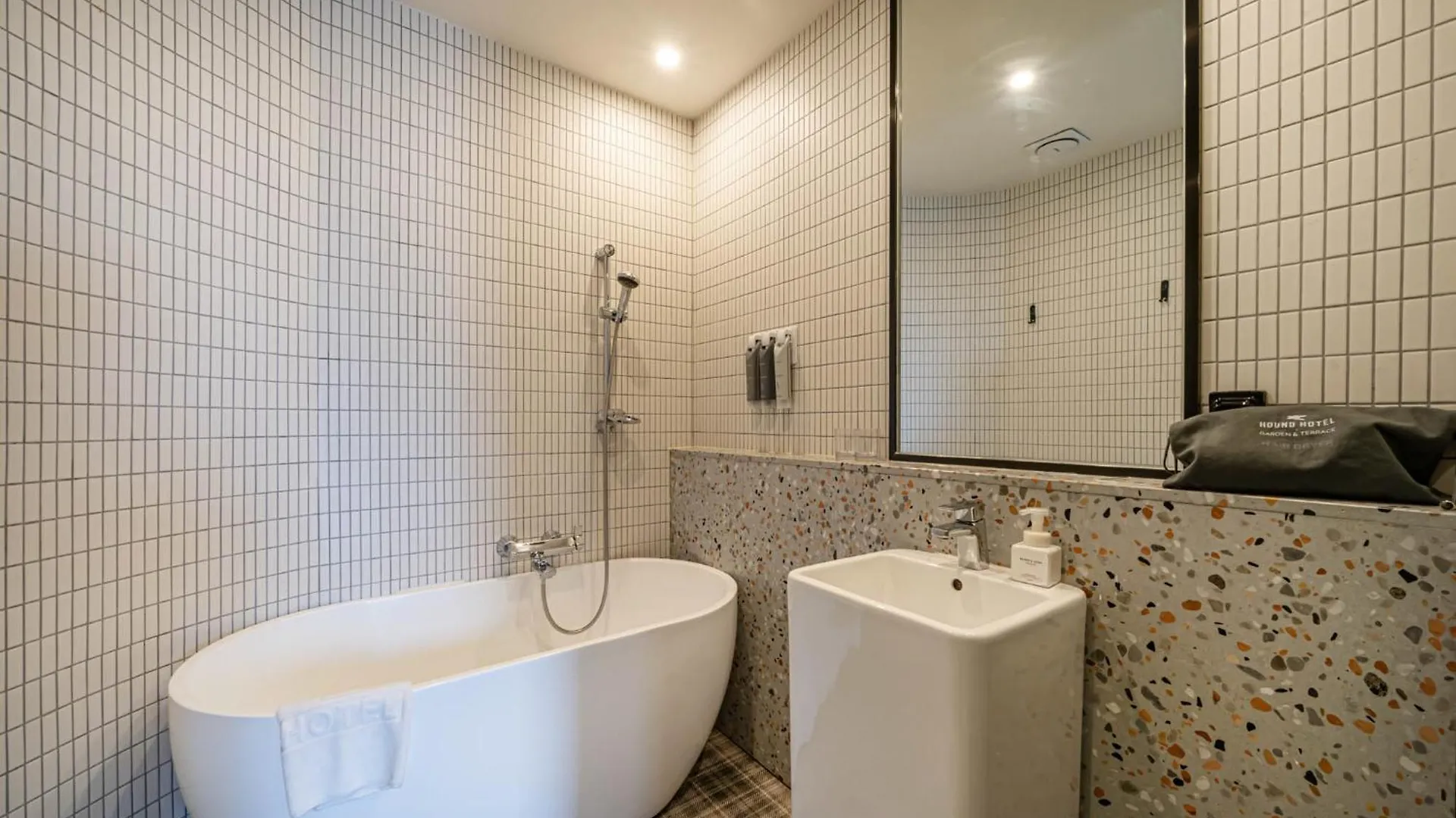 Hound Garden&Terrace Hotel Busan 2*,